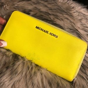 Michael Kors Wallet Neon Green